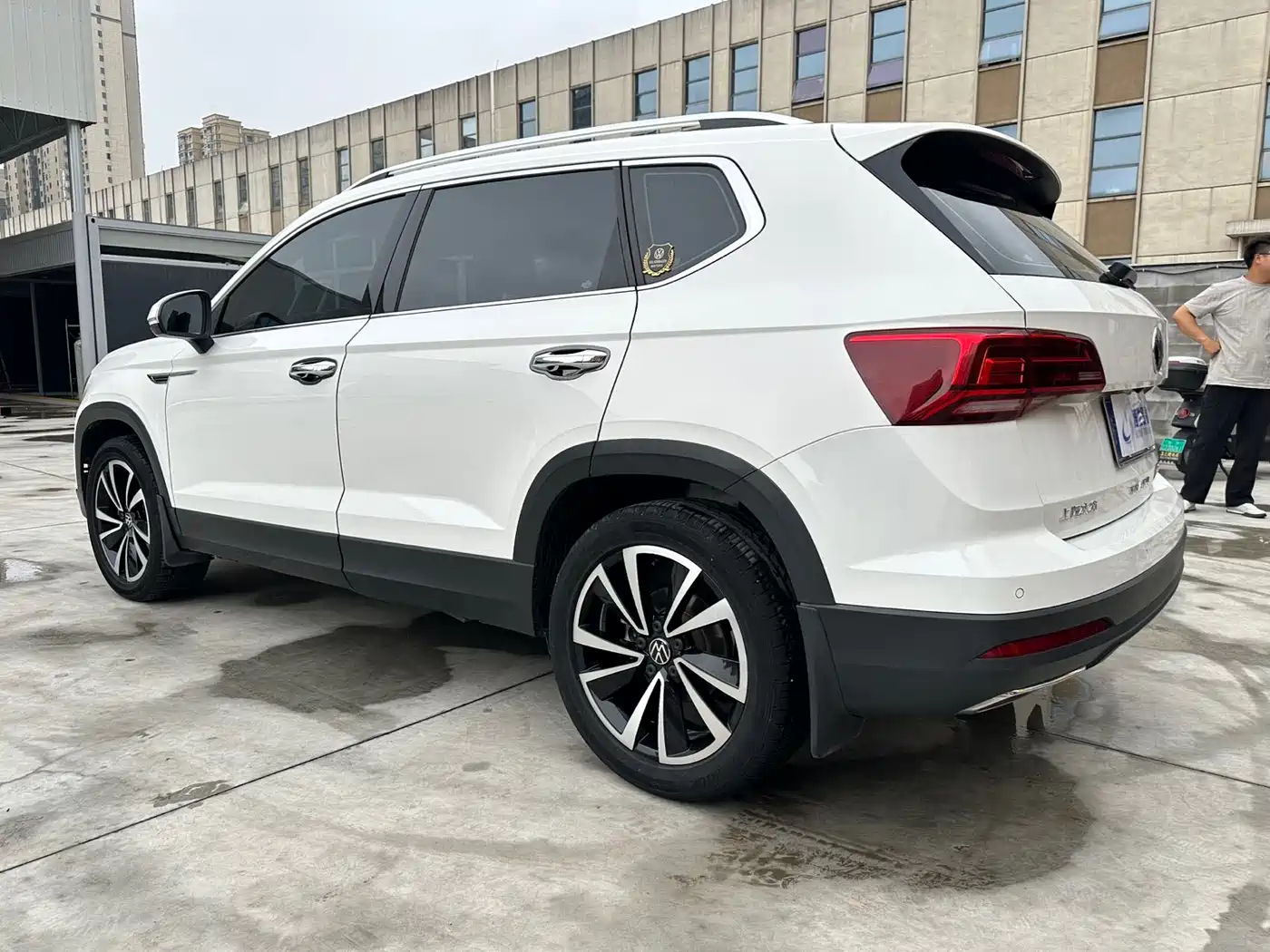 VOLKSWAGEN TUYUE