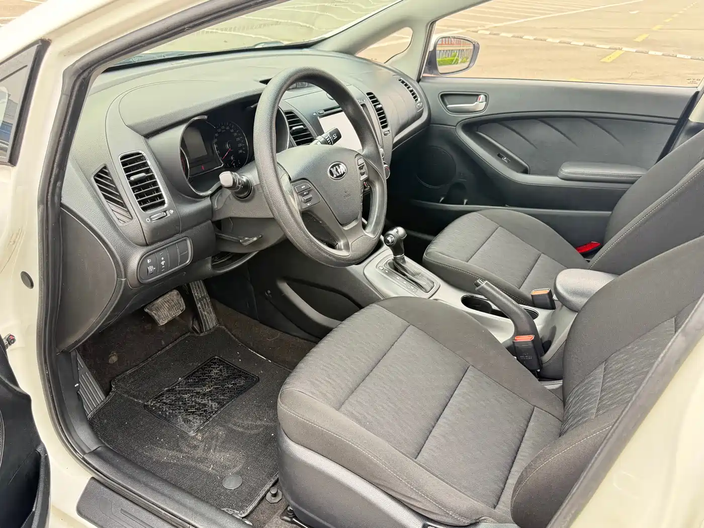 Kia K3 2015 1.6L Automatic GL фото 4