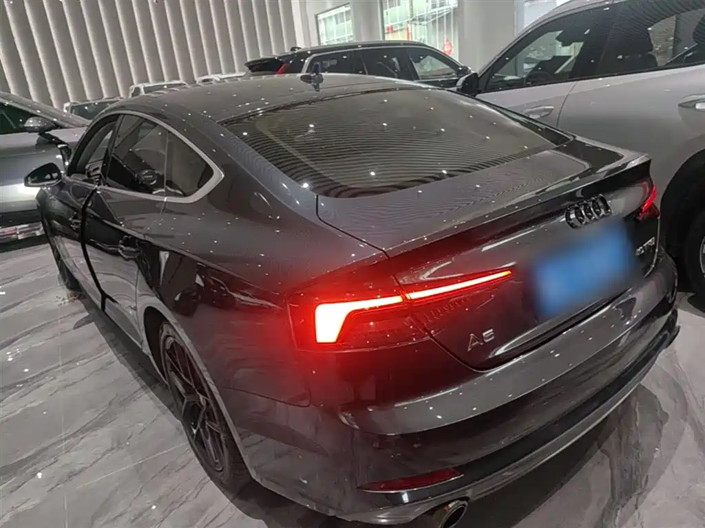 Audi A5 (Import) 2017 Sportback 40 TFSI Fashion фото 5