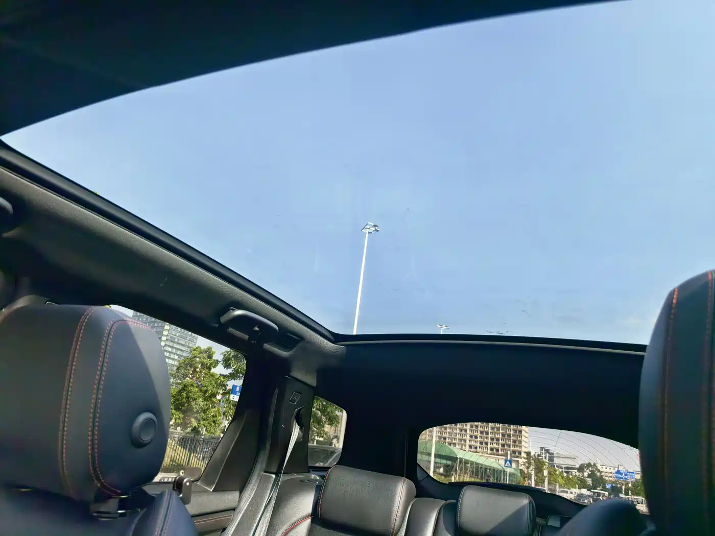 LAND ROVER DISCOVER NEW ENERGY SOURCES FOR SPORTS