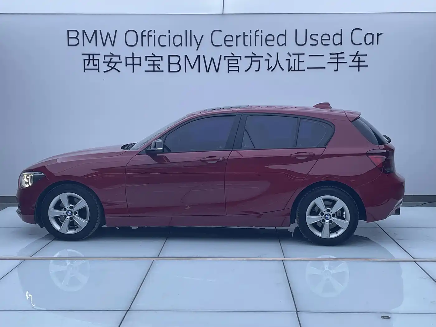 BMW 1 Series (Import) 2013 Facelift 118i Sport Model фото 3