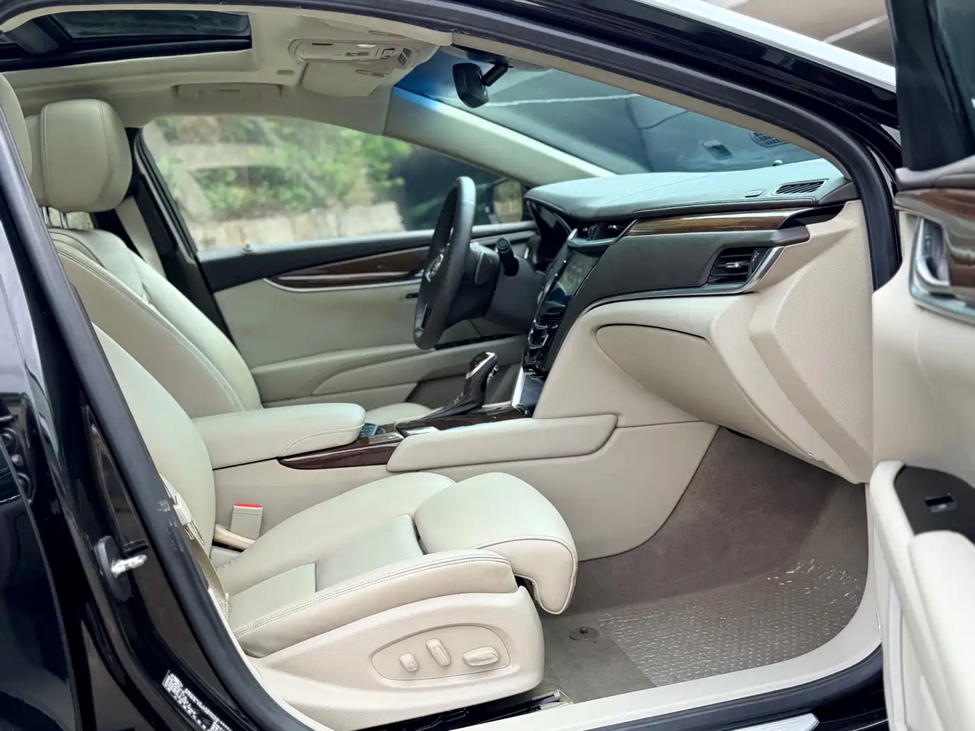 Cadillac XTS 2013 2013 Model 28T Comfort