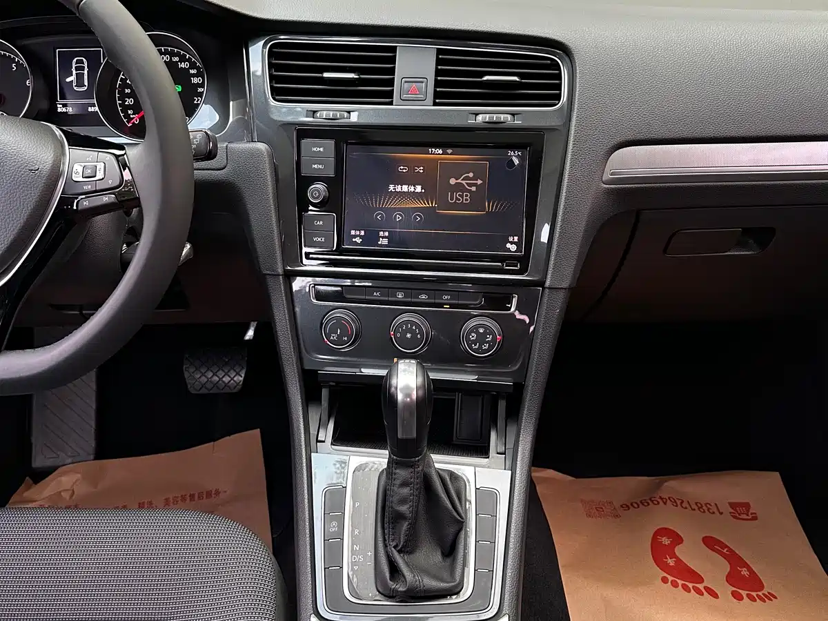 Volkswagen Golf 2019 280TSI DSG Comfort China VI фото 16