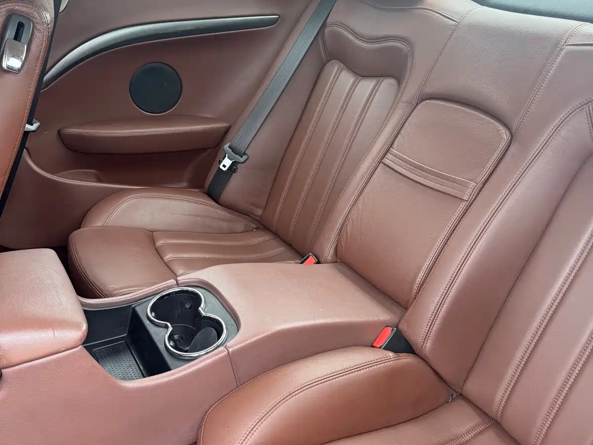 Maserati GranTurismo 2010 2007 4.2L Standard