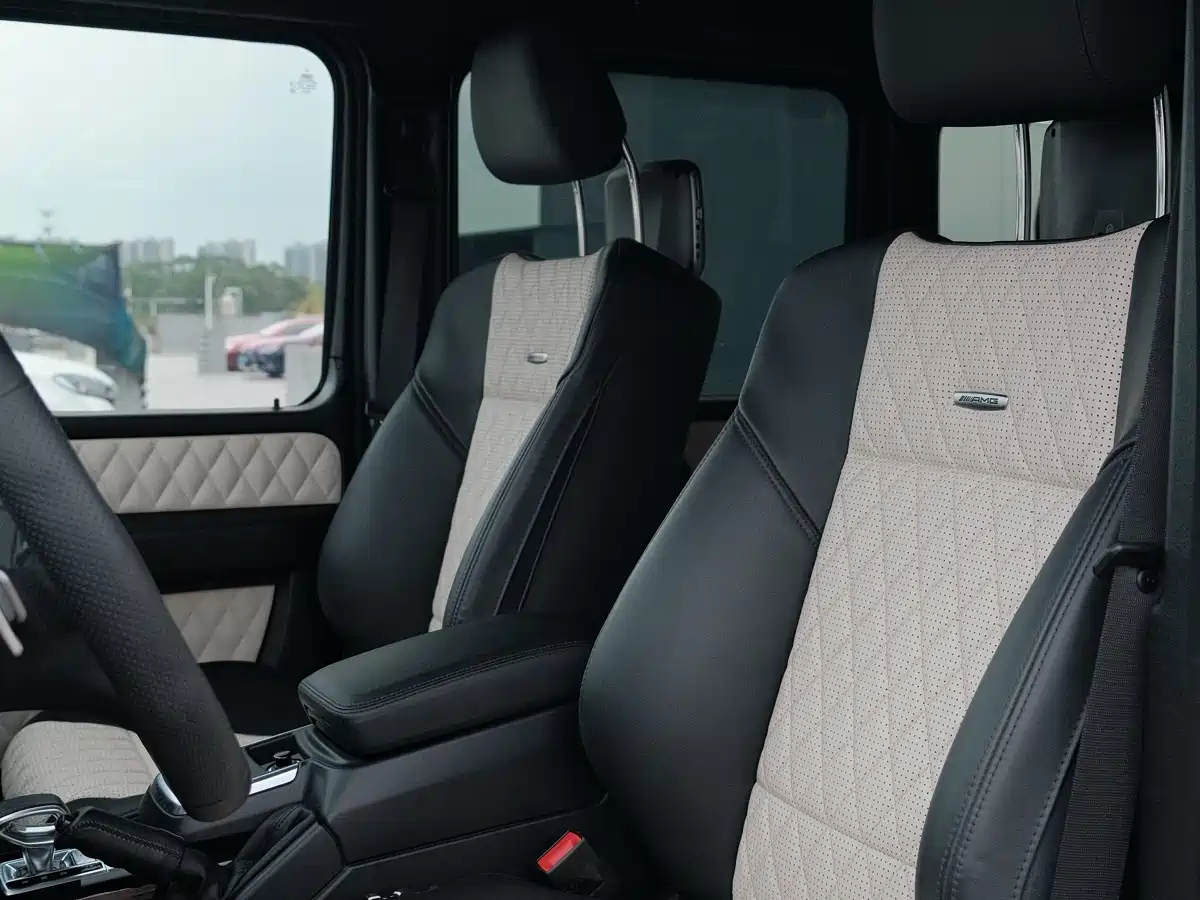 Mercedes-Benz G-Class AMG 2016 AMG G 63 фото 9