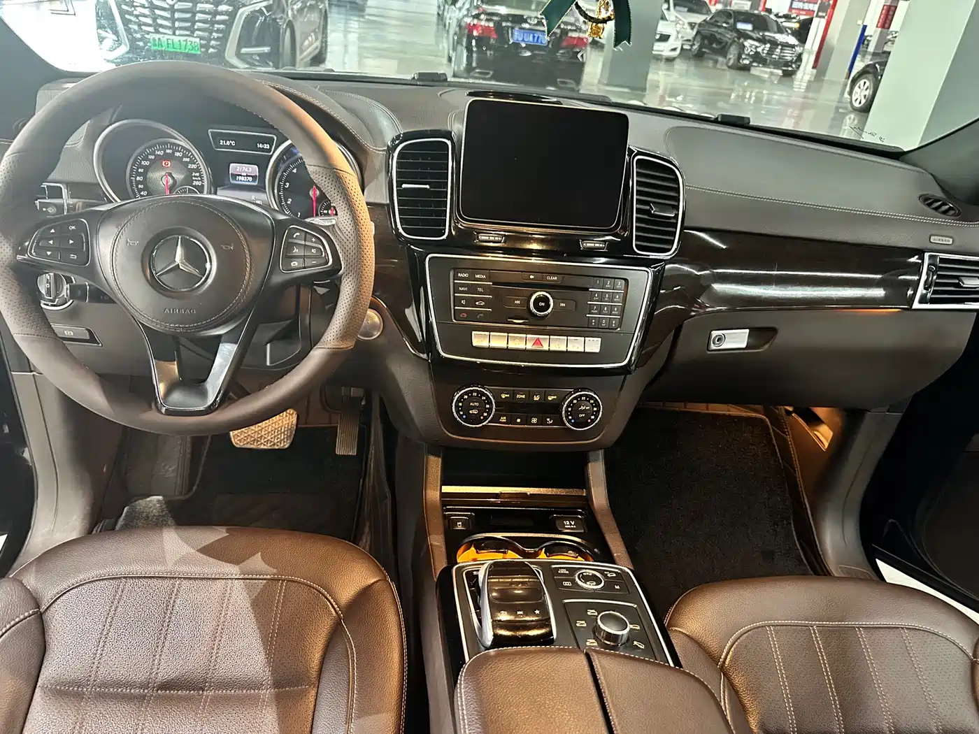 Mercedes-Benz GLS 2018 Facelift GLS 400 4MATIC Sport фото 15