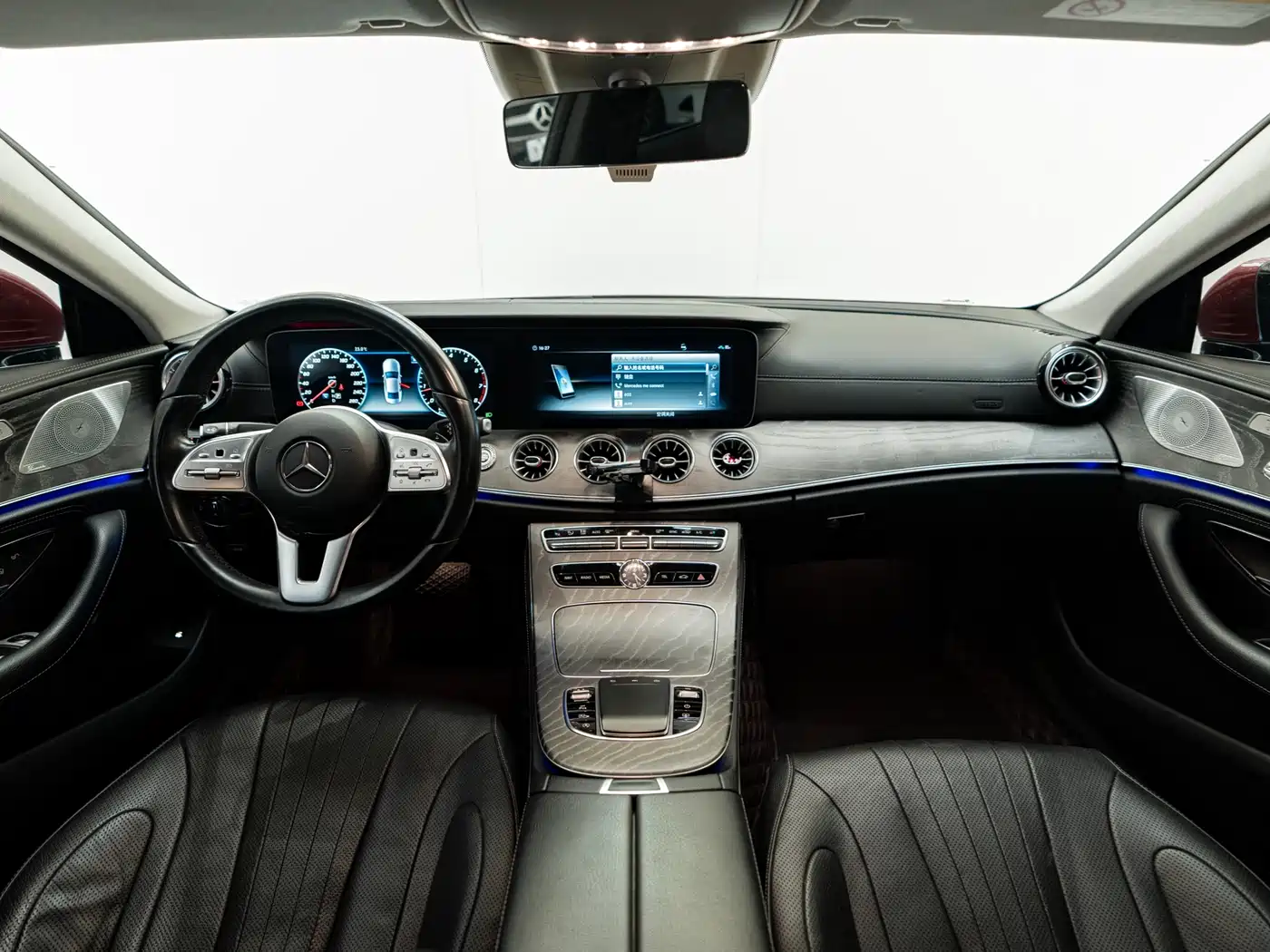 Mercedes-Benz CLS 2018 CLS 300 Luxury фото 9