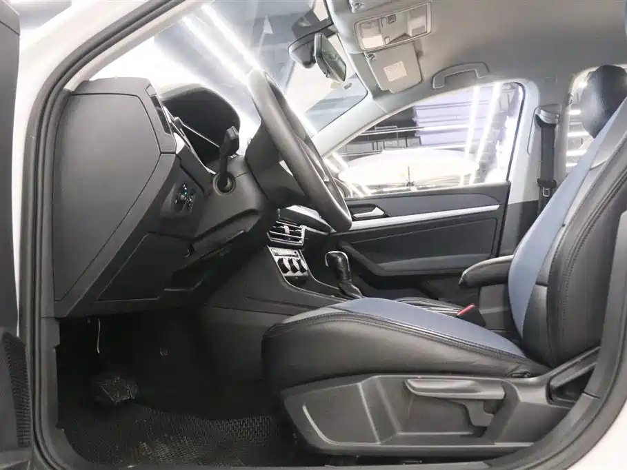 Volkswagen Lavida 2024 Model 1.5L Automatic Delight Edition фото 13
