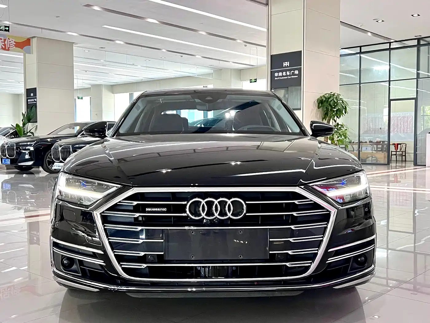 Audi A8 2019 Facelift Plus A8L 55 TFSI quattro Premium фото 2