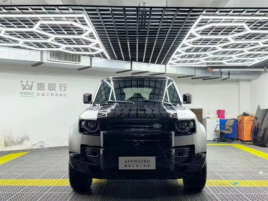 Land Rover Defender 2025 110 3.0T P400 X фото 2