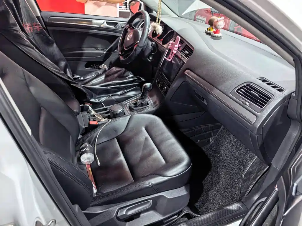 Фото 5 - Volkswagen Golf