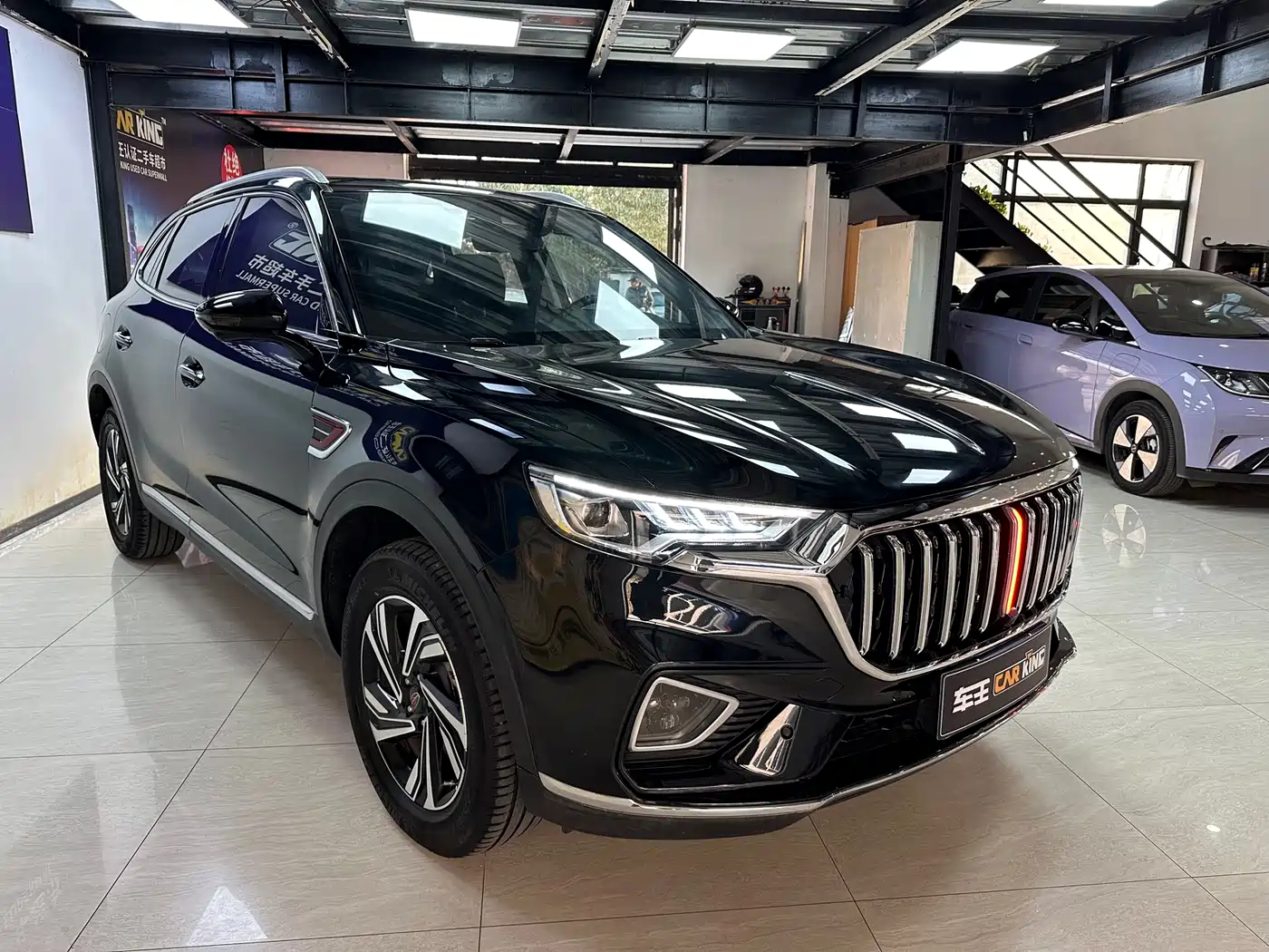 Hongqi HS5 2022 Facelift 2.0T Smart Flag Enjoyment Edition фото 3