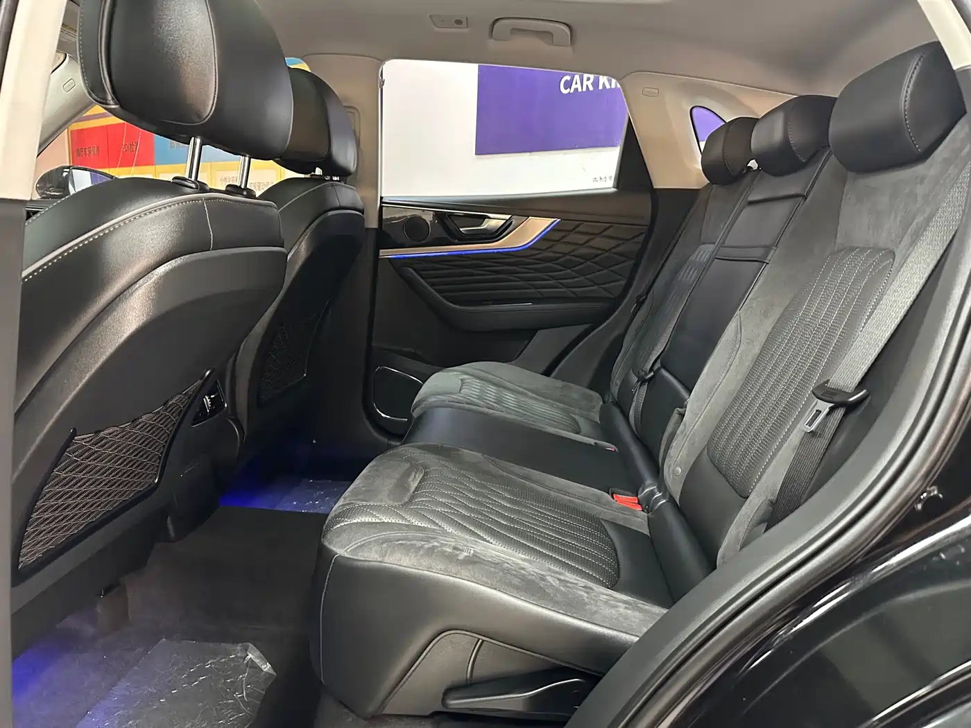 Hongqi HS5 2022 Facelift 2.0T Smart Flag Enjoyment Edition фото 12