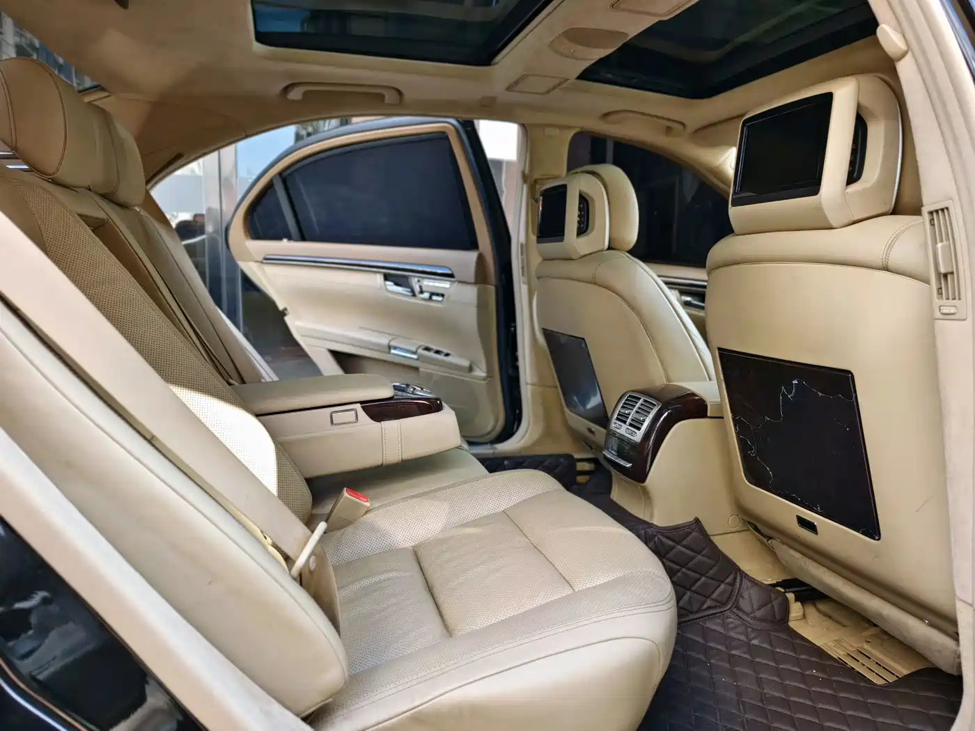 Mercedes-Benz S-Class 2011 S 500 L CGI 4MATIC фото 9