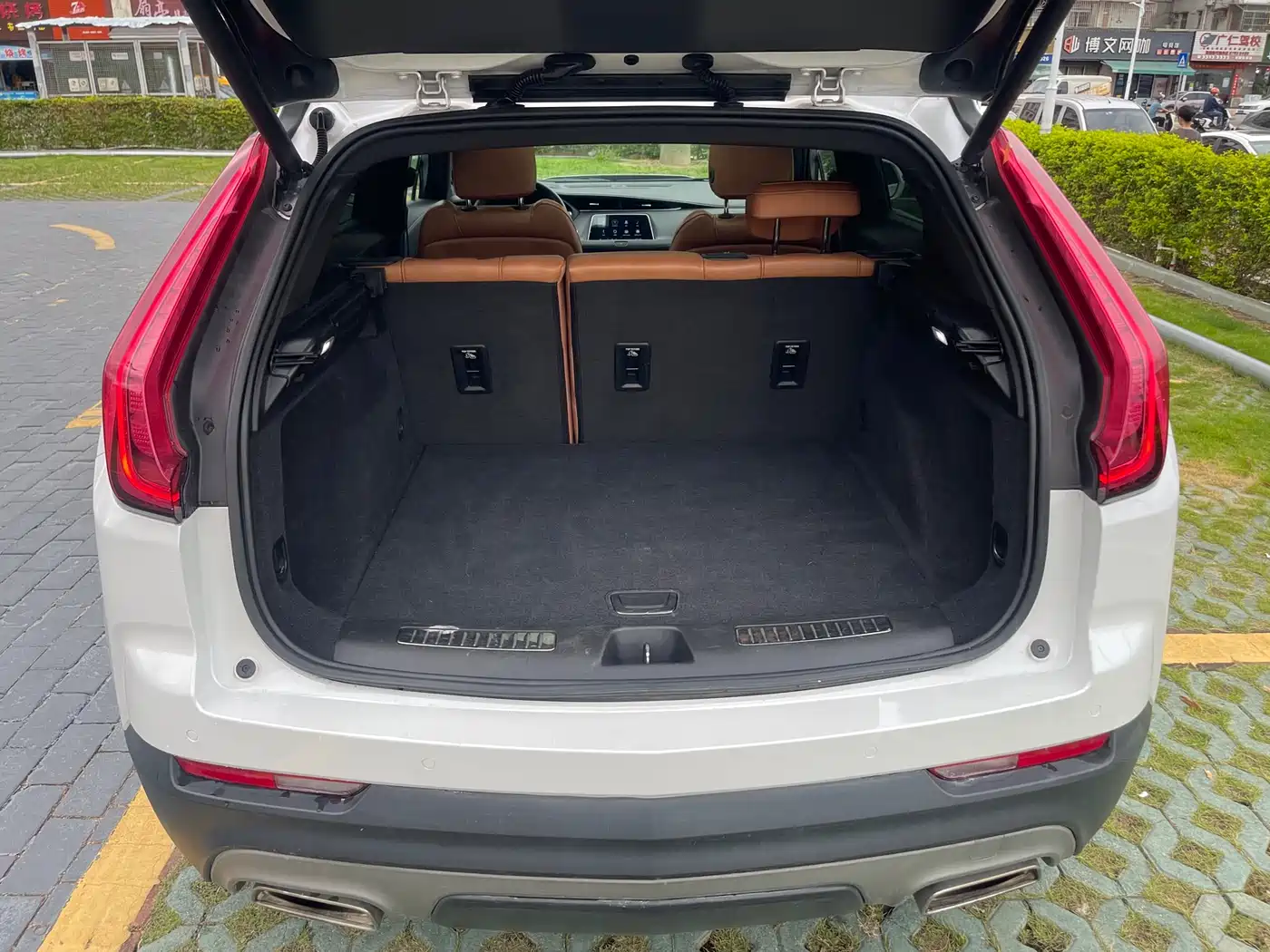 Фото 19 - Cadillac XT4