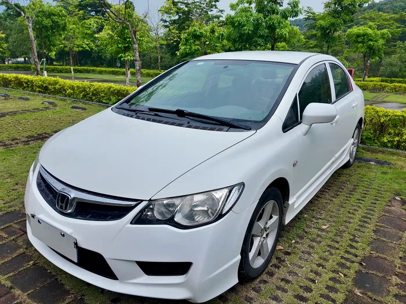 CIIMO CIIMO 2012 2012 1.8L Automatic