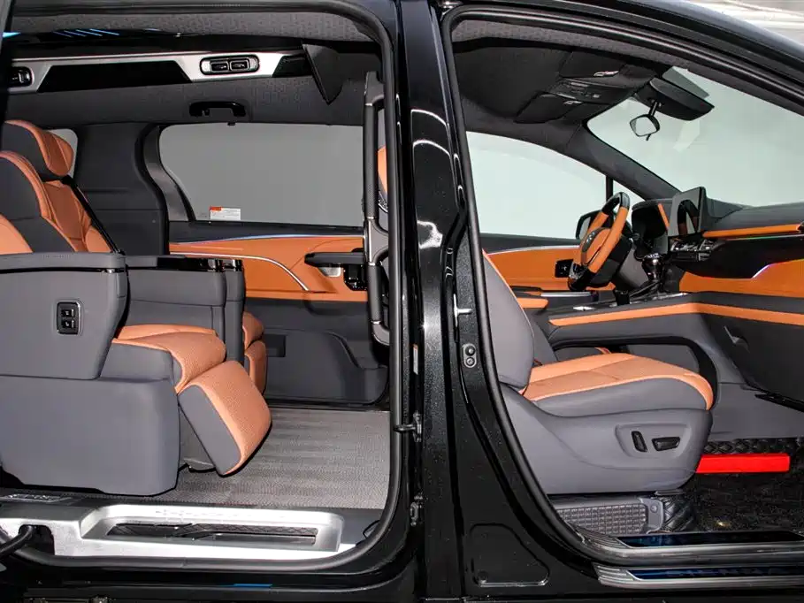 Toyota Sienna 2024 2.5L Hybrid Comfort Edition фото 21