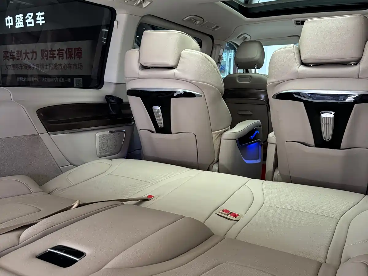 MERCEDES-BENZ V CLASS