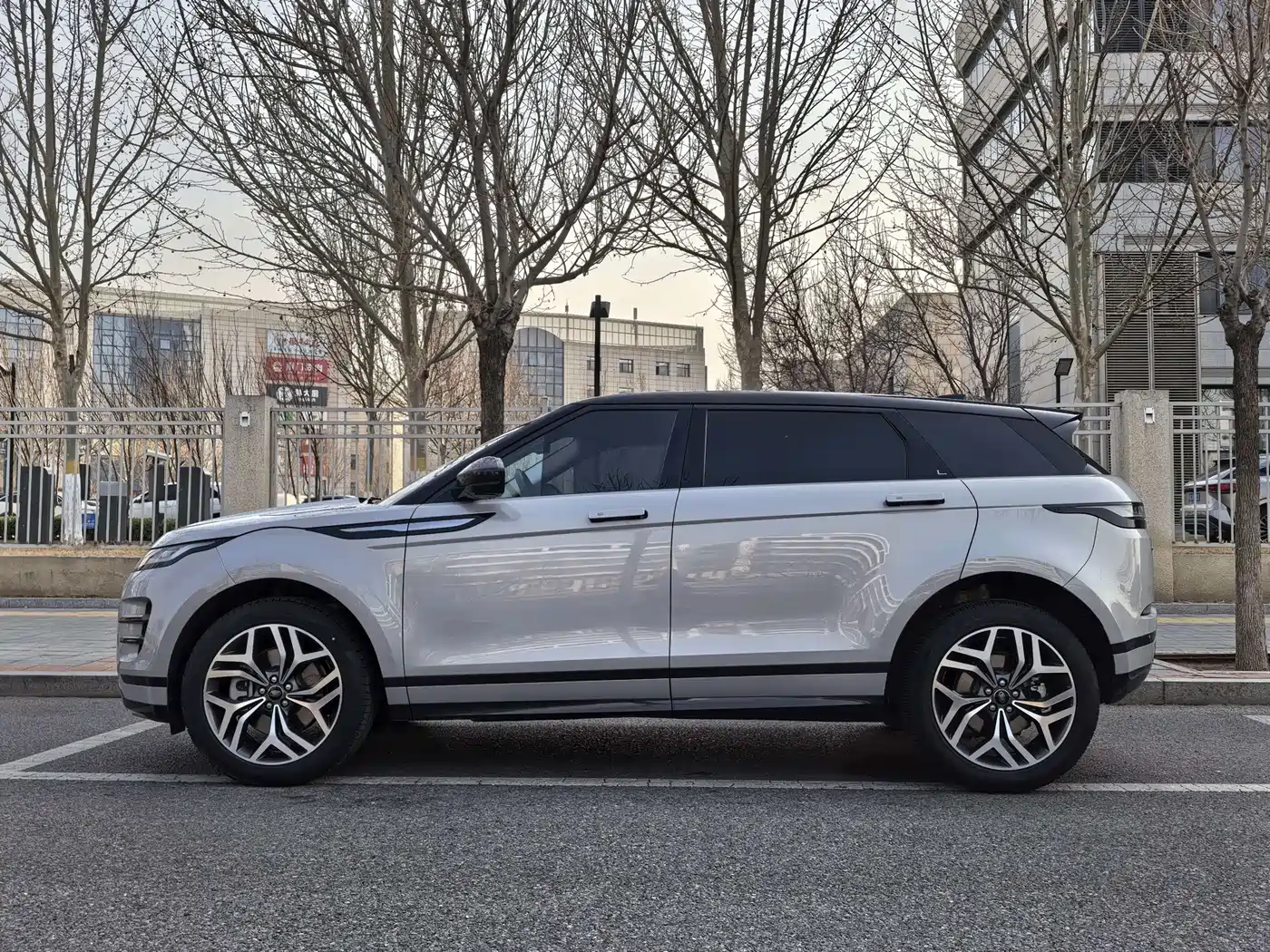 LAND ROVER RANGE ROVER AURORA