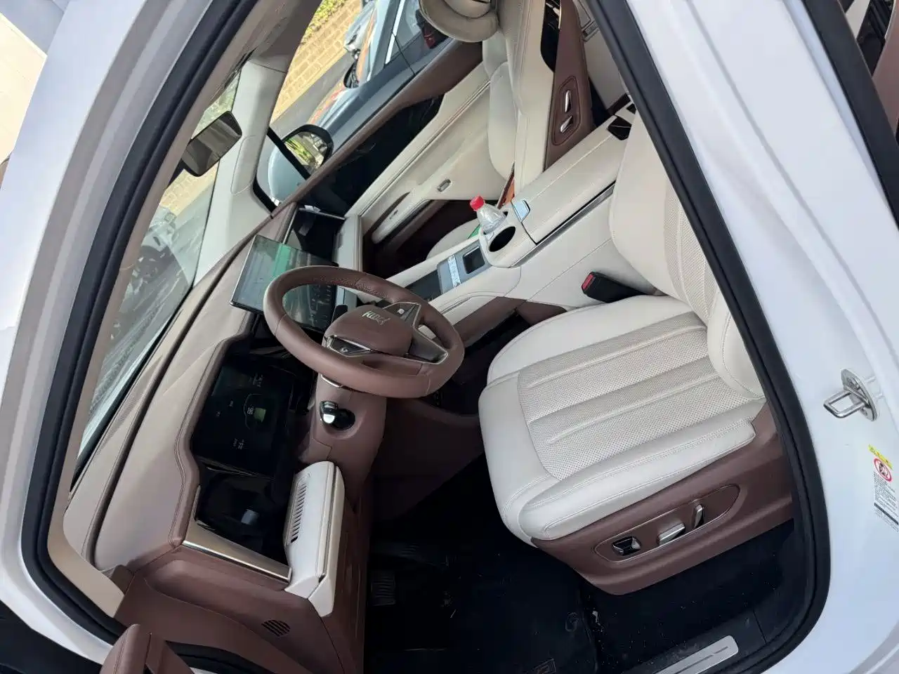 BYD Xia 2025 2025 DM-i 1.5T 180km Surpass Edition