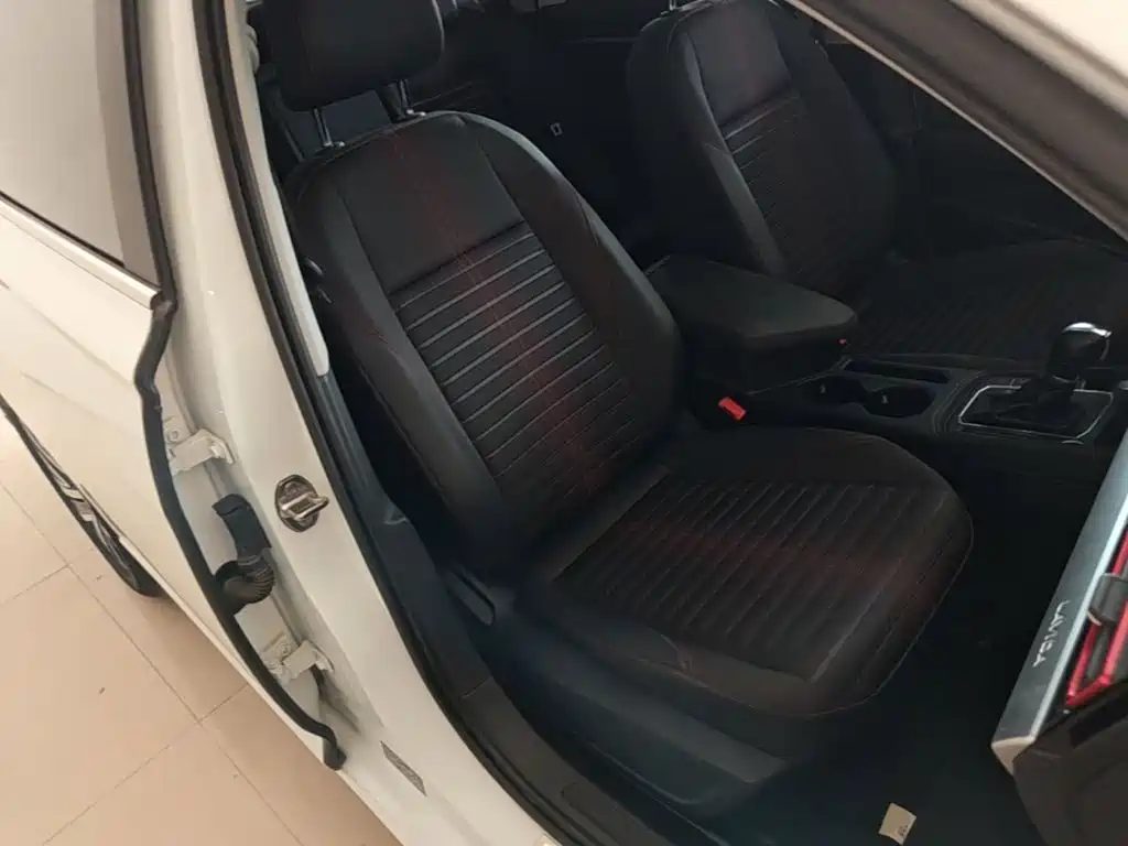 Фото 25 - Volkswagen Lavida