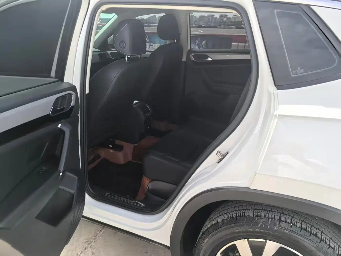Volkswagen Tayron 2019 330TSI 2WD Luxury China VI фото 9
