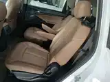 Фото 17 - Buick GL6