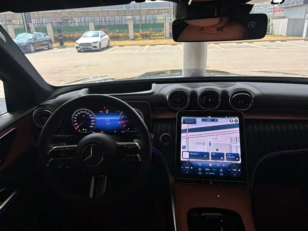 Mercedes-Benz GLC 2024 GLC 260 L 4MATIC Luxury 5-seater фото 8