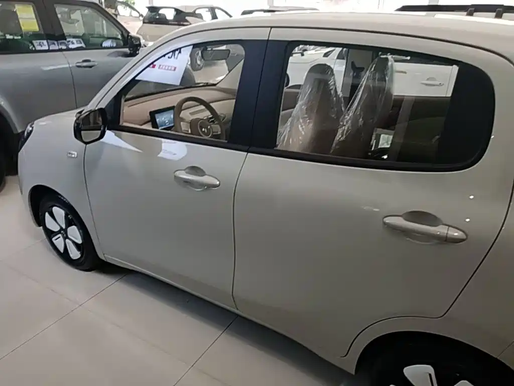 Wuling Motors Hongguang MINIEV 2026 2025 4-Door Advanced