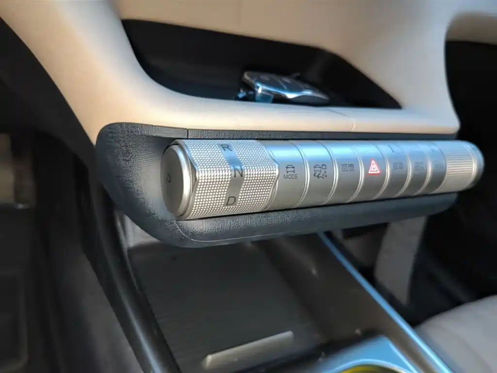 BYD Dolphin 2023 420km Fashion Edition фото 14