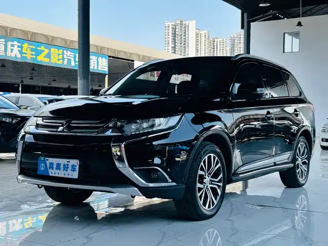 MITSUBISHI OUTLANDER