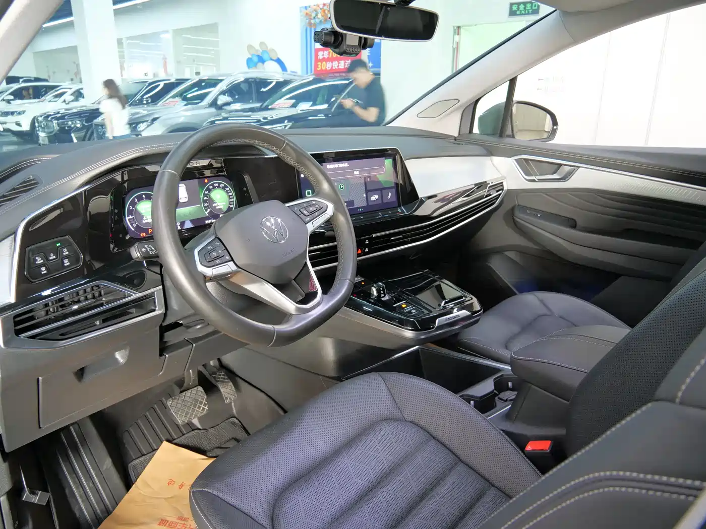 Volkswagen Talagon 2021 380TSI 4WD Luxury Premium Edition Pro фото 11