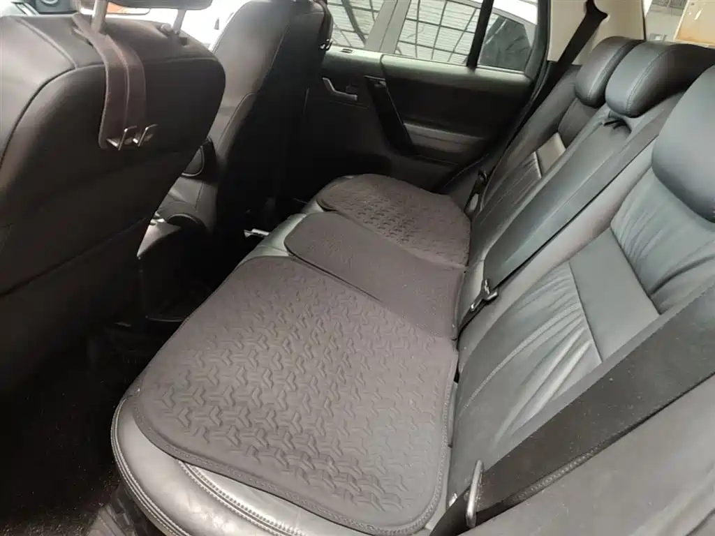 Land Rover Freelander 2 2015 2.0T Si4 HSE Luxury Collector's Edition фото 17