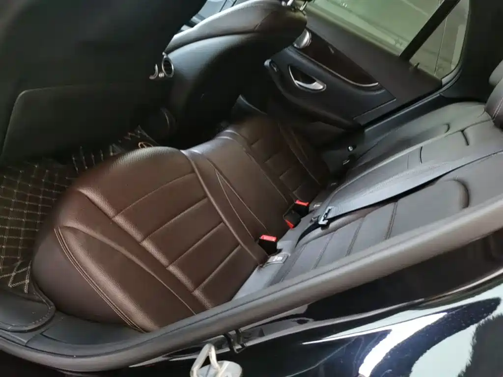 Mercedes-Benz GLC 2018 Facelift GLC 260 4MATIC Luxury фото 17