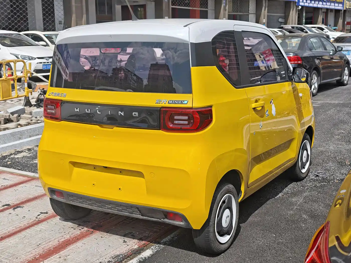 WULING AUTOMOBILE HONGGUANG MINIEV