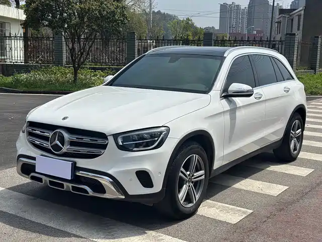 MERCEDES-BENZ GLC
