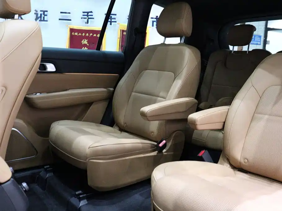 Photo 9 - Li Auto Li ONE