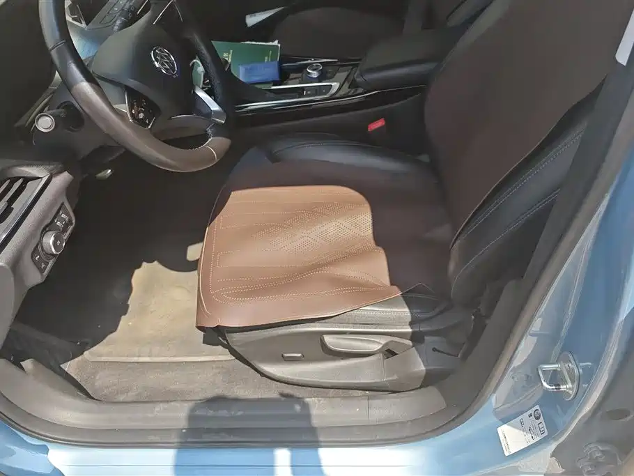 BUICK SLIGHTLY BLUE 6