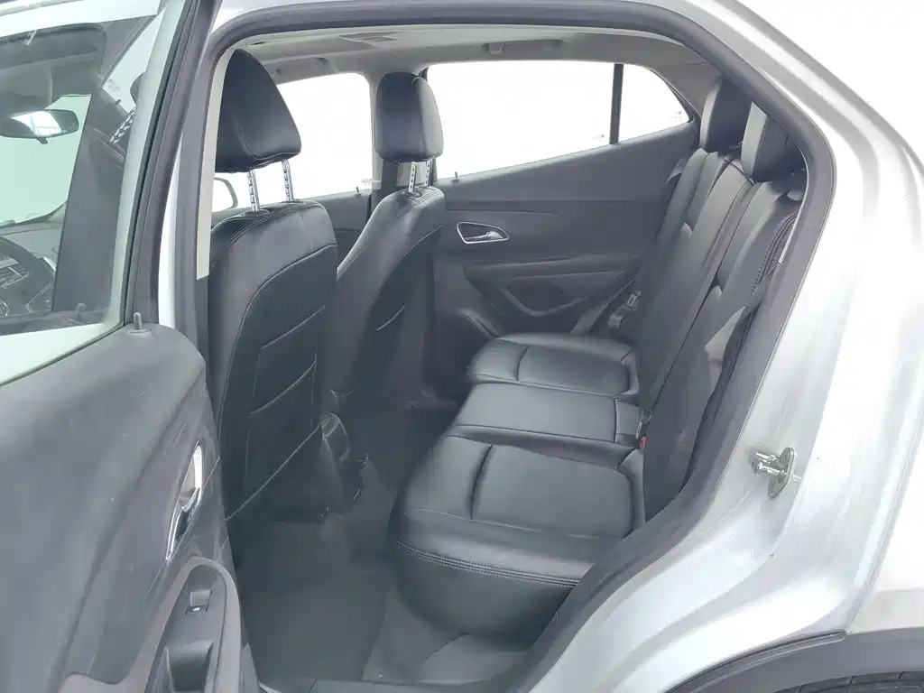 Фото 15 - Buick Encore