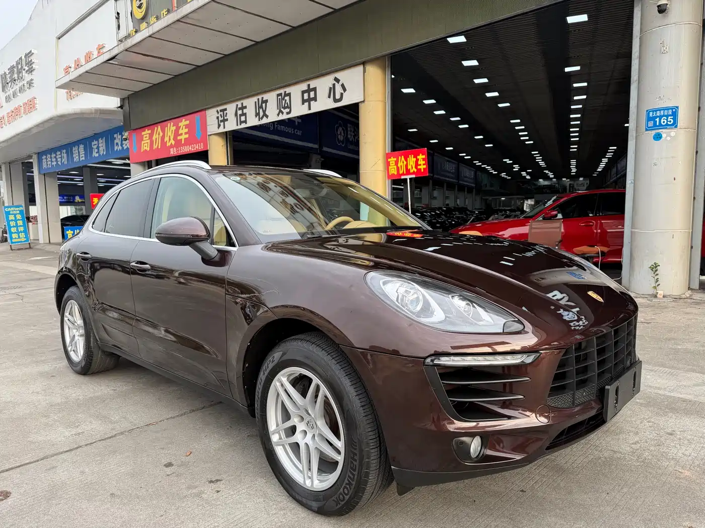 Porsche Macan 2017 Macan 2.0T фото 2