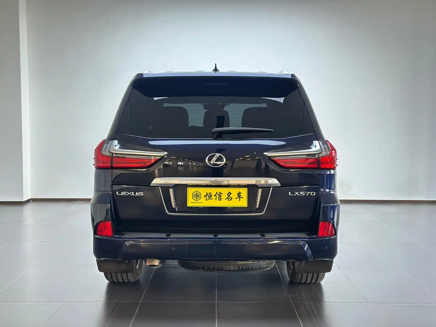 Lexus LX 2017 570 Dynamic Luxury фото 4