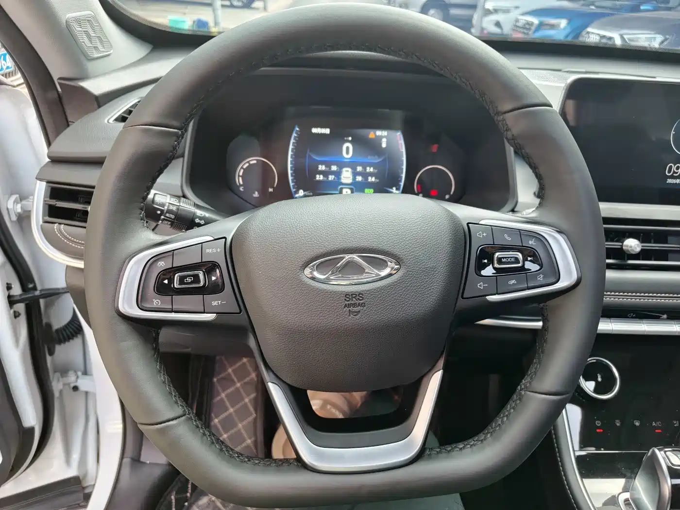 Фото 8 - Chery Tiggo 8