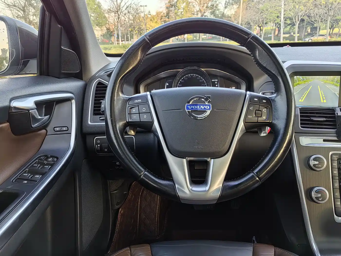 Volvo XC60 (Import) 2014 2015 T6 Momentum