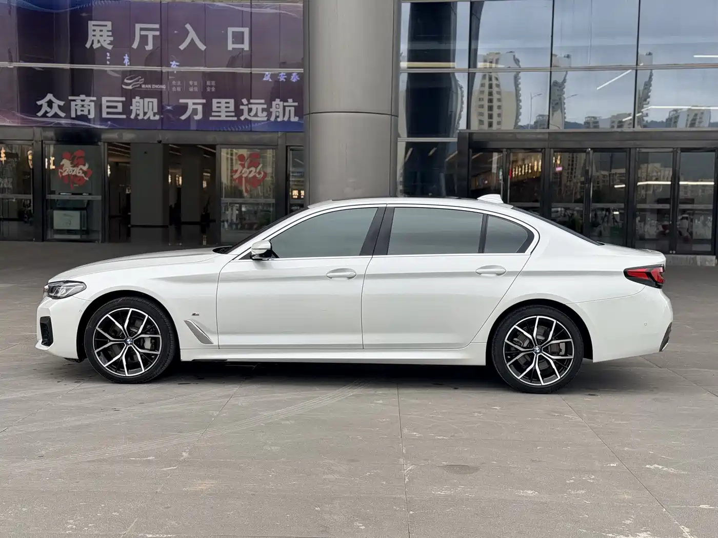 BMW 5 Series 2022 Facelift 530Li Premium M Sport Package фото 4