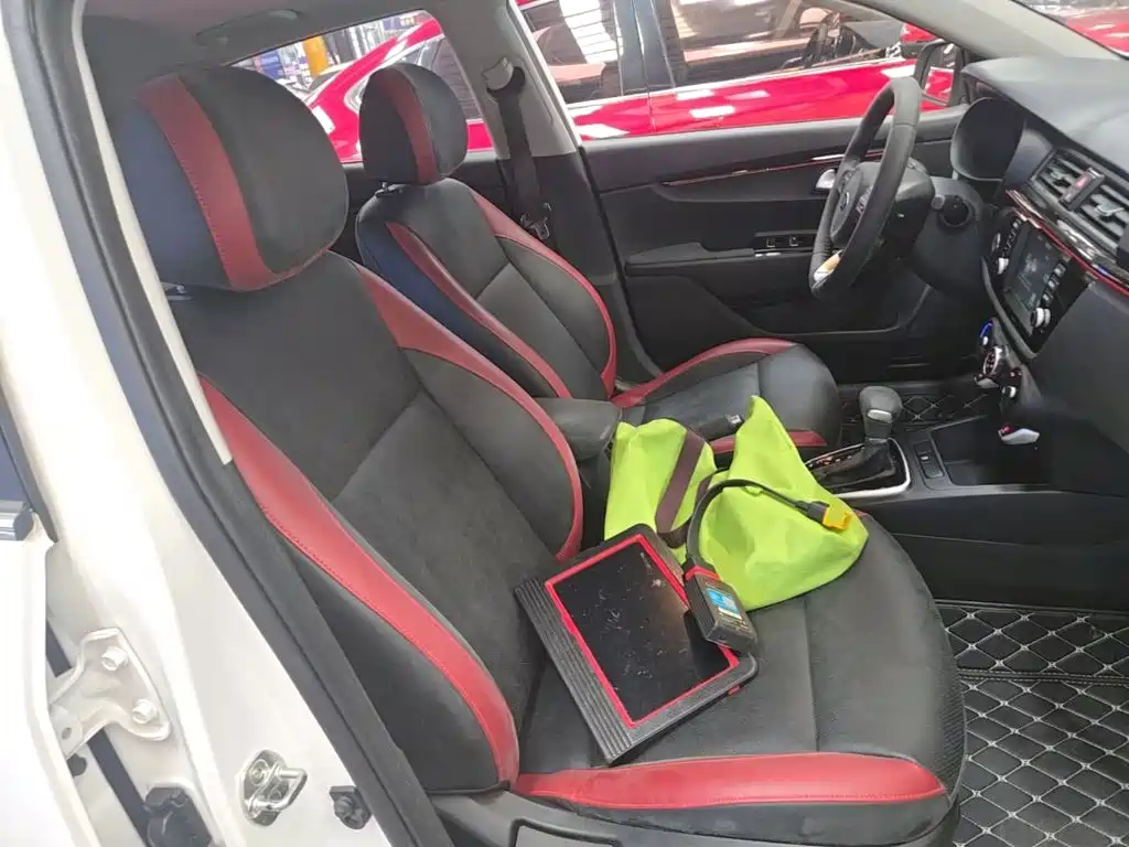 Kia KX CROSS 2019 2018 1.6L Automatic Smart Sunroof Edition