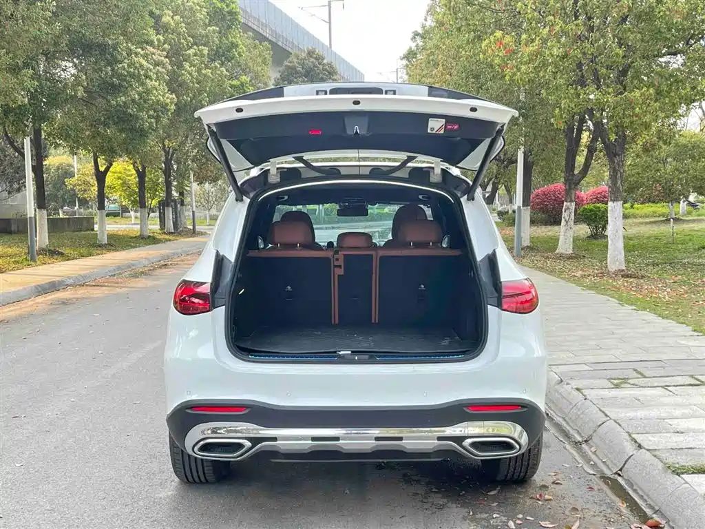 Mercedes-Benz GLC 2024 GLC 260 L 4MATIC Dynamic 5-seater фото 7