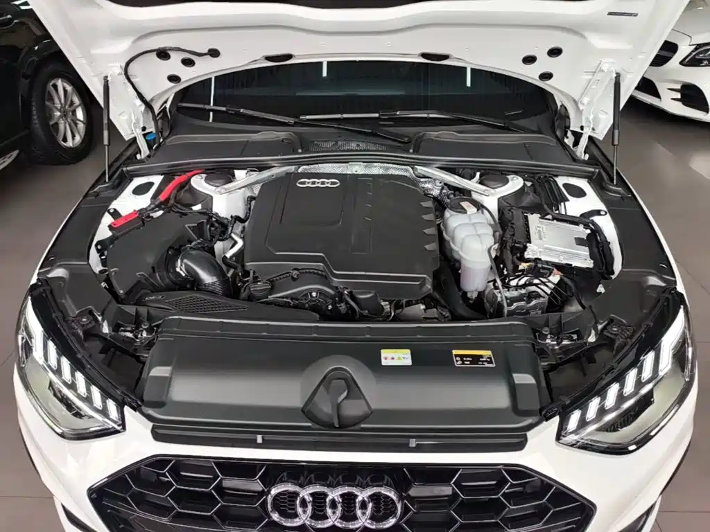 Audi A4L 2025 2024 40 TFSI Luxury Dynamic
