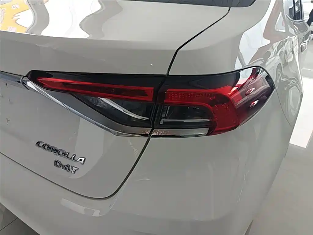 Toyota Corolla 2019 1.2T S-CVT GL-i Elite Edition фото 8