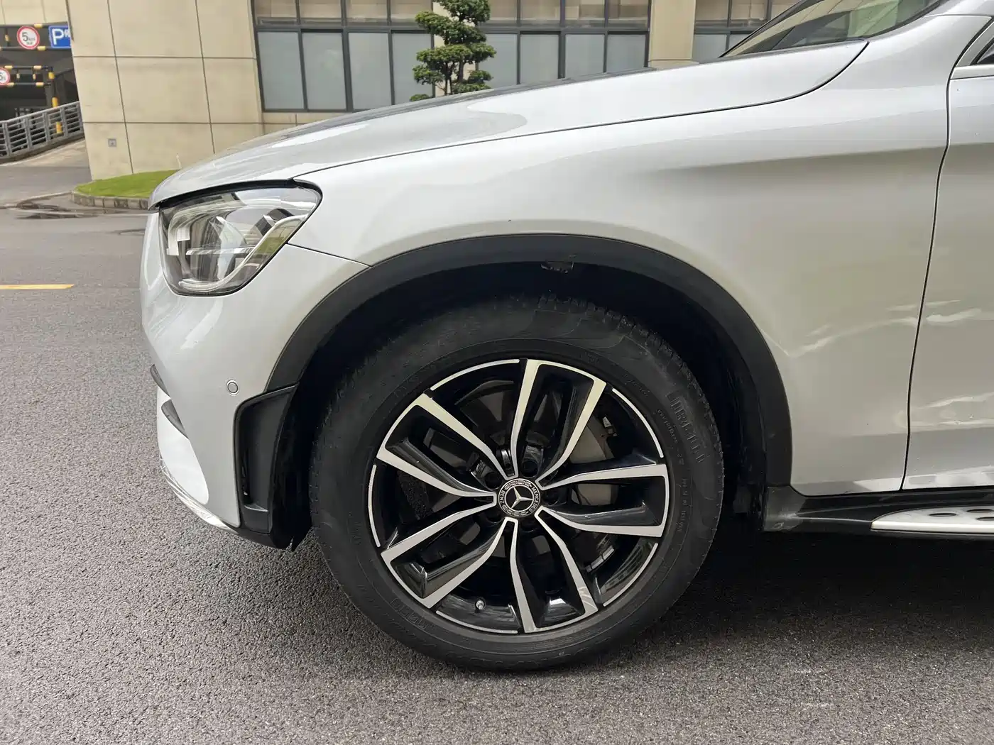 Mercedes-Benz GLC 2020 Facelift GLC 300 L 4MATIC Dynamic фото 10