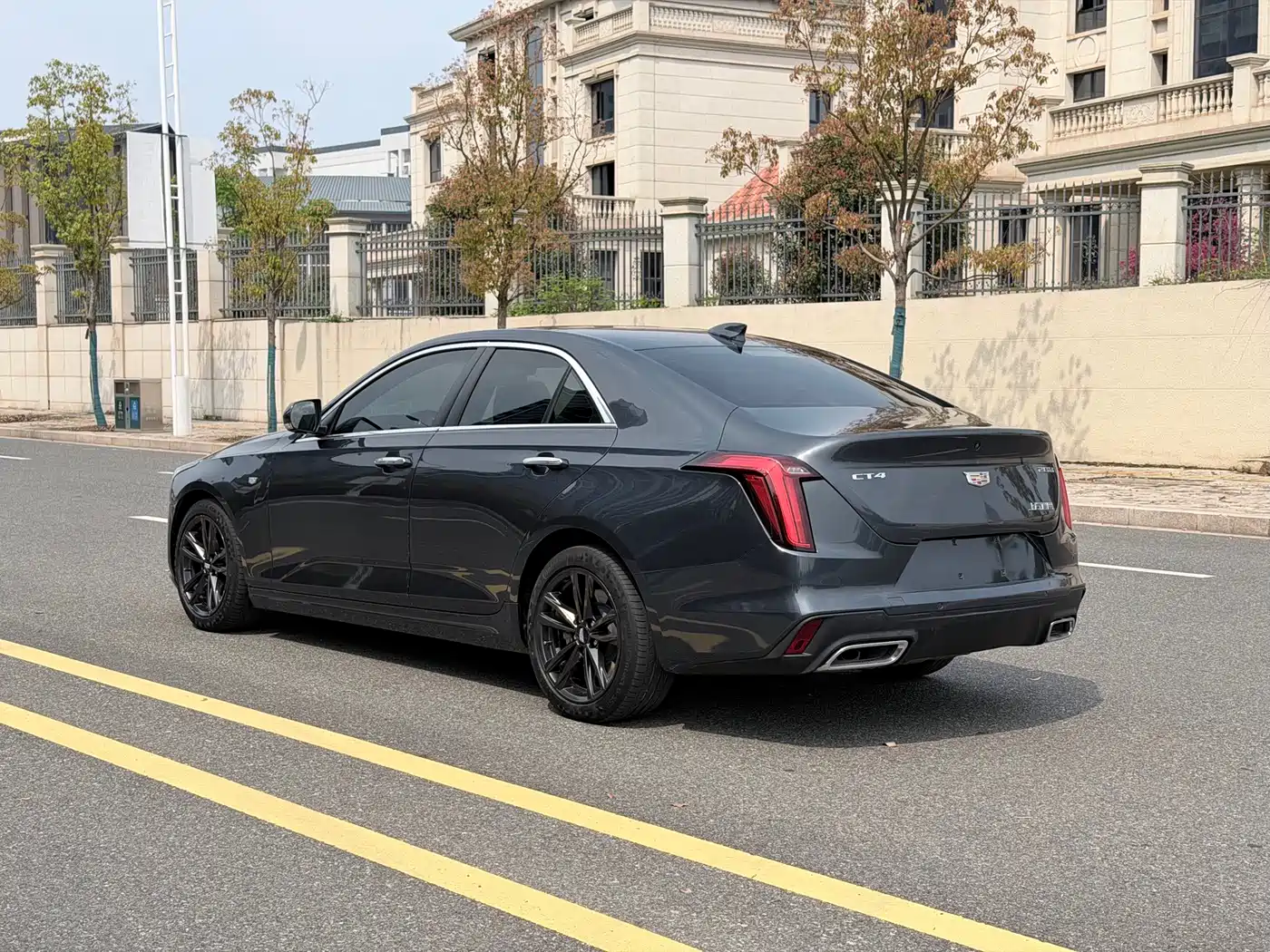 CADILLAC CT4